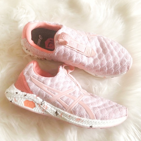 Asics Hypergel Kenzen Ankle High Running Sneaker - Picture 6 of 9